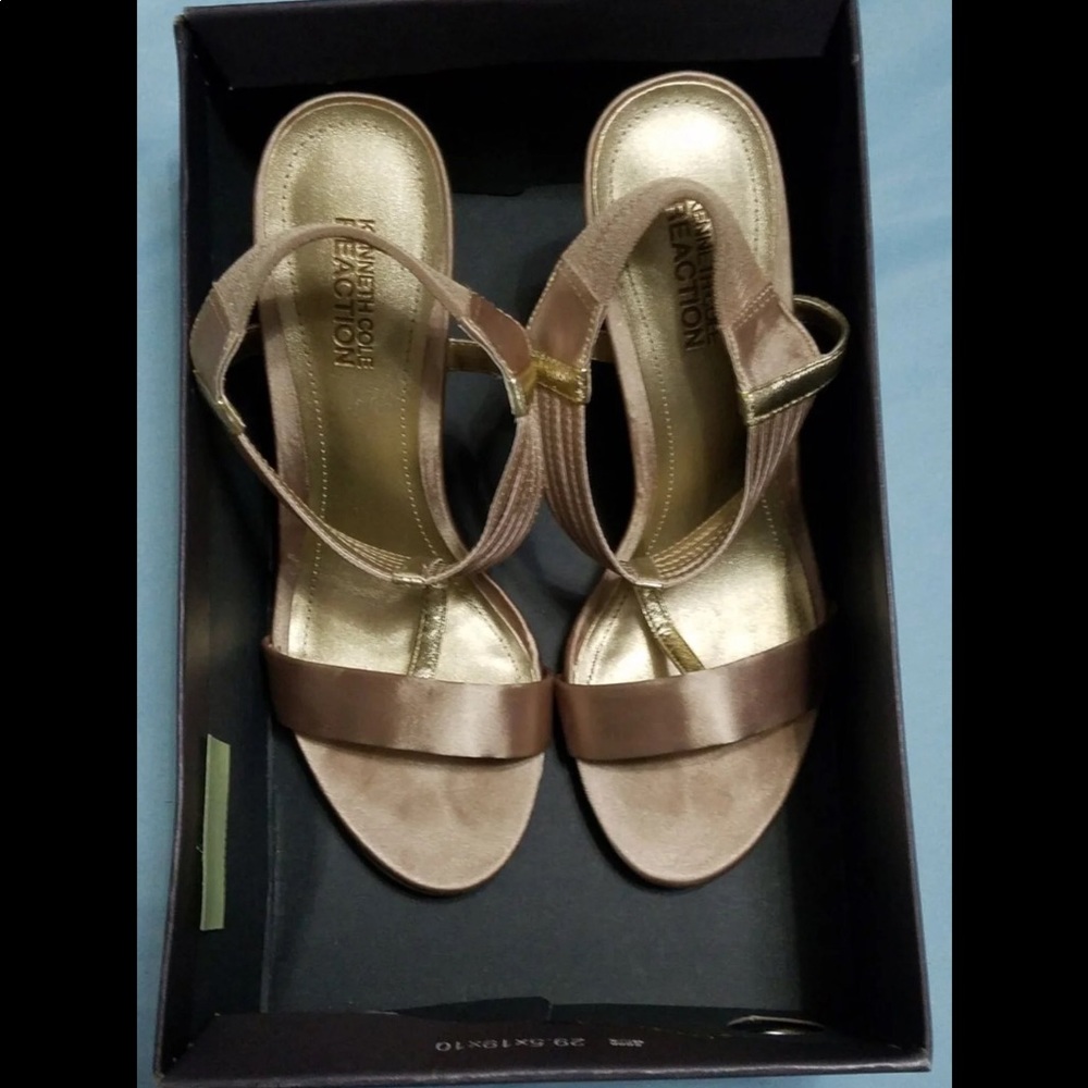 Kenneth Cole Heels 7.5